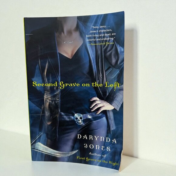 Second Grave on the Left by Darynda Jones | Paranormal Mystery Novel (Paperback) - Picture 1 of 5